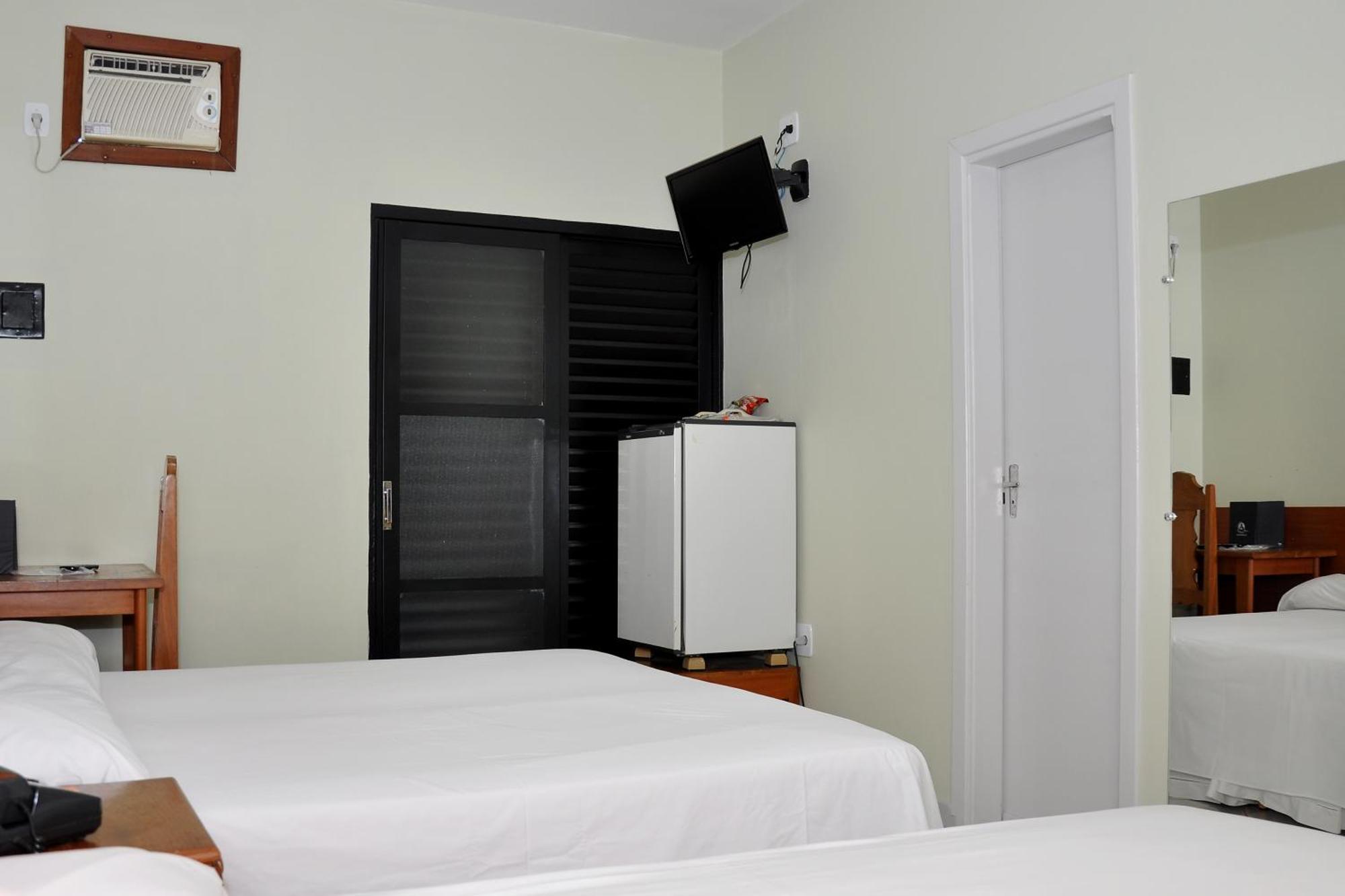 Hotel Carolina Plaza Uberaba Quarto foto