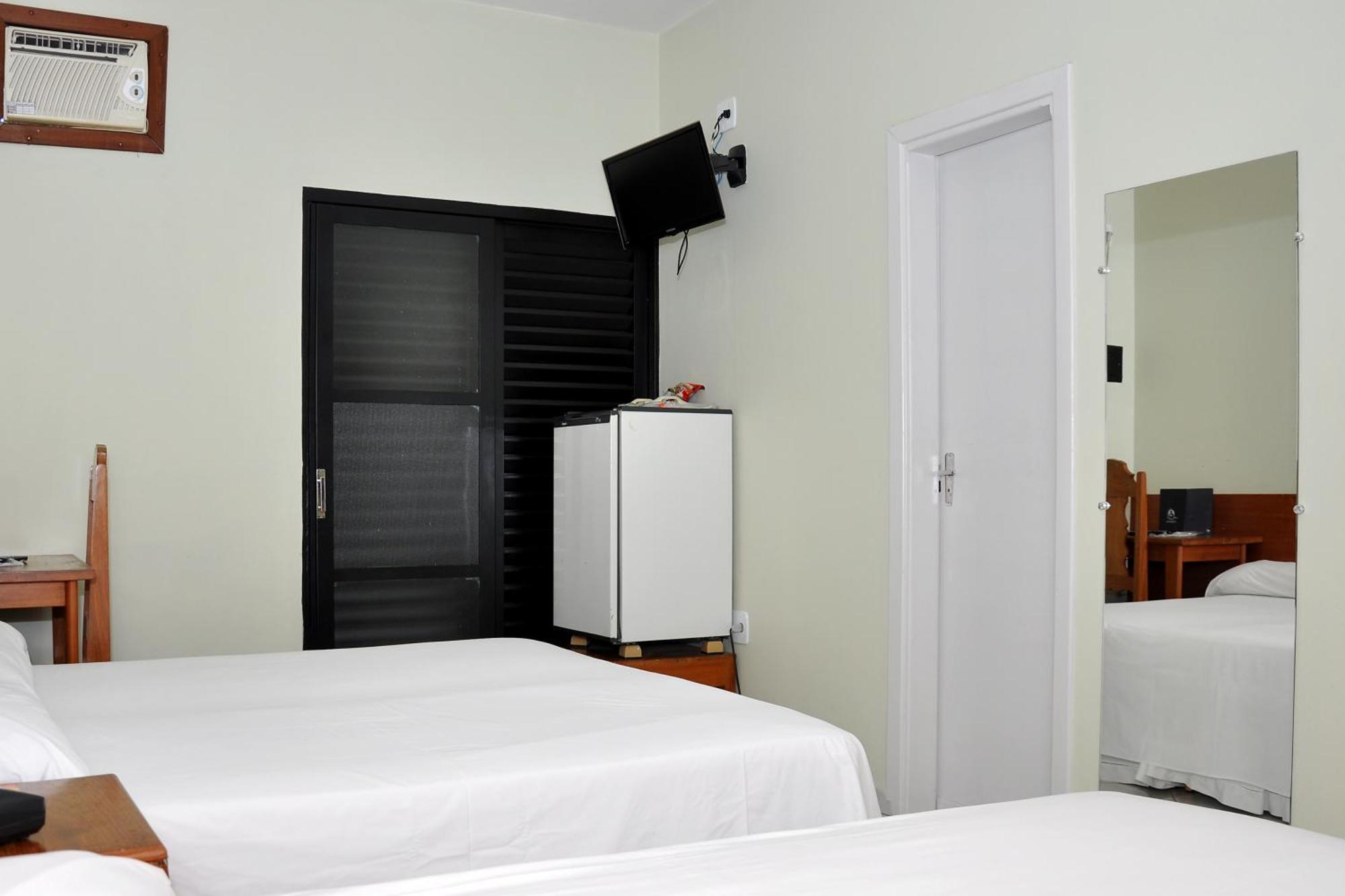 Hotel Carolina Plaza Uberaba Quarto foto