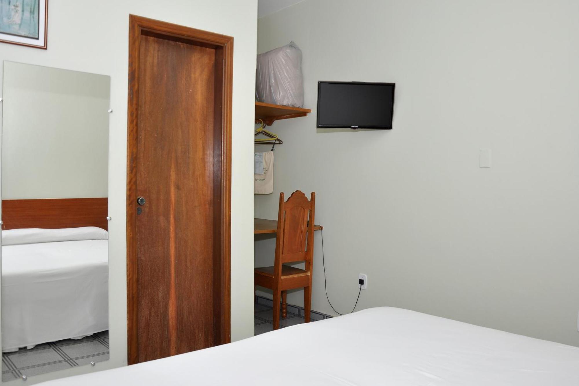 Hotel Carolina Plaza Uberaba Quarto foto